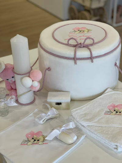 Trusou de botez elegant cu cutie buretata din catifea alb