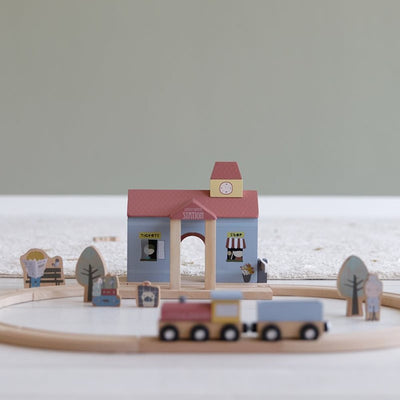 Gara cu figurine din lemn - Little Railway Collection - Little Dutch